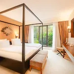 Hilton Frankfurt Gravenbruch 4*