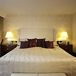 Hotel Hilton Frankfurt Gravenbruch 4*