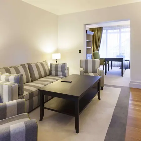 Отель Hilton Frankfurt Gravenbruch 4*