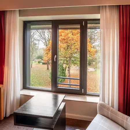 Hilton Frankfurt Gravenbruch 4*