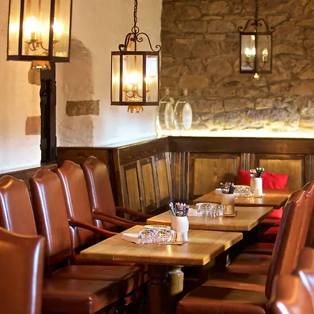 Hotell Hilton Frankfurt 4*