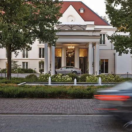 Hilton Frankfurt Gravenbruch 4* Neu-Isenburg