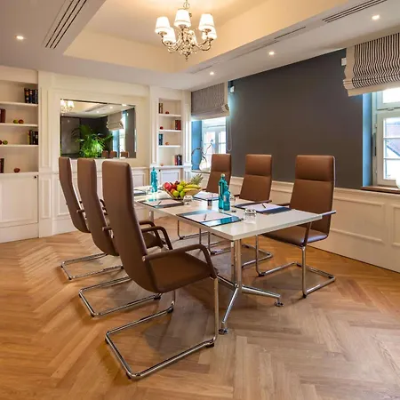 Hilton Frankfurt 4* Gravenbruch