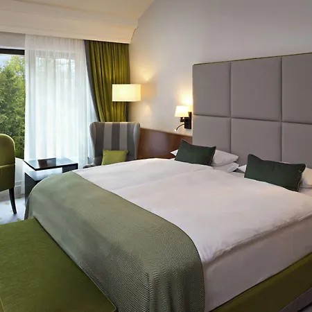 Hilton Frankfurt Gravenbruch Hotel 4*