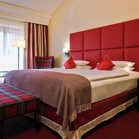 Hilton Frankfurt Gravenbruch 4*