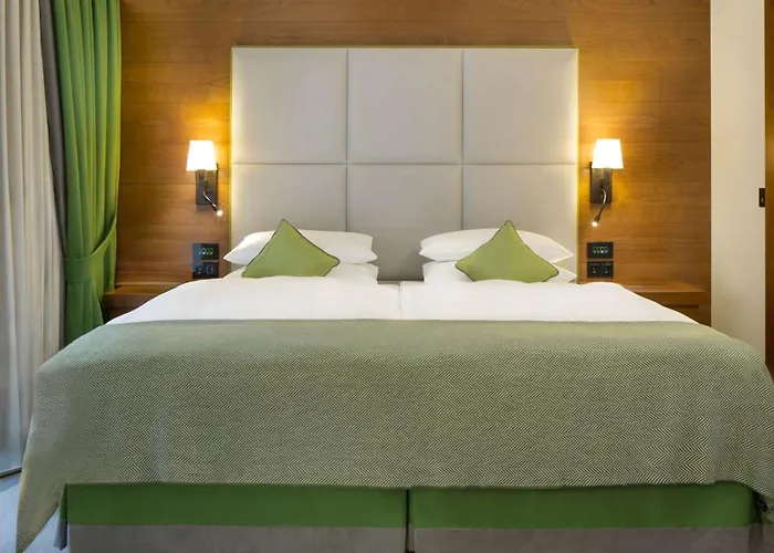 Otel Hilton Frankfurt Gravenbruch 4*