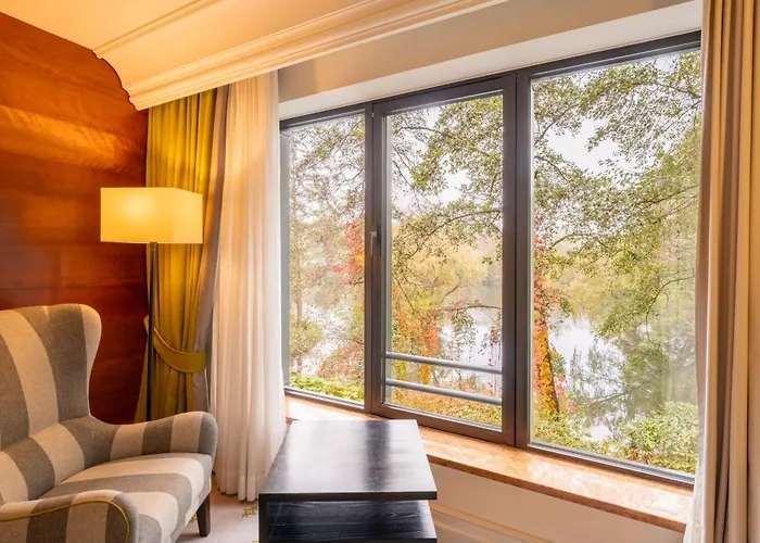 Otel Hilton Frankfurt Gravenbruch 4*