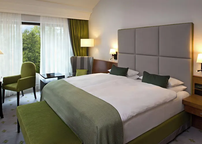Hilton Frankfurt Gravenbruch Otel 4*